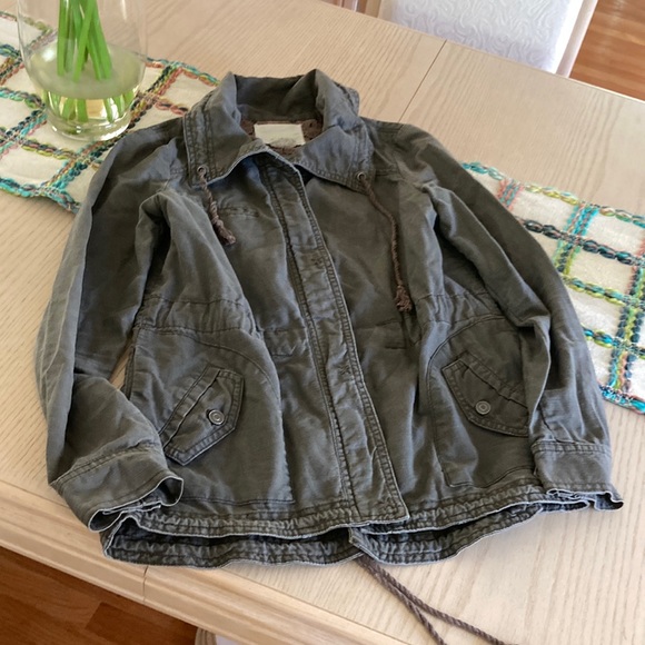 Adorable jacket from Anyhropology - Picture 2 of 9